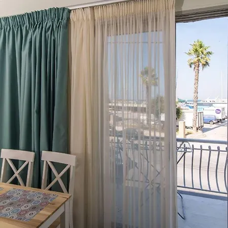 Alexandra's - Port Of Apartment *